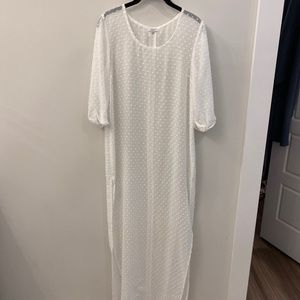 TAVIK Swiss Dot Long Sleeved Beach Cover Up - Size Small - White